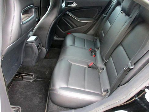 Used 2014 Mercedes-Benz CLA 250 250 image 10