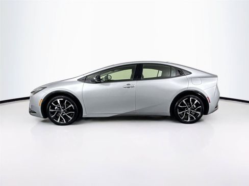 Certified 2025 Toyota Prius Plug-In Hybrid FWD image 14