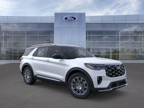 New 2025 Ford Explorer Platinum image 9
