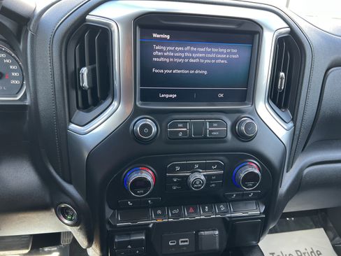 Used 2021 Chevrolet Silverado 1500 LT Trail Boss w/ Bed Protection Package AWD/4WD image 16