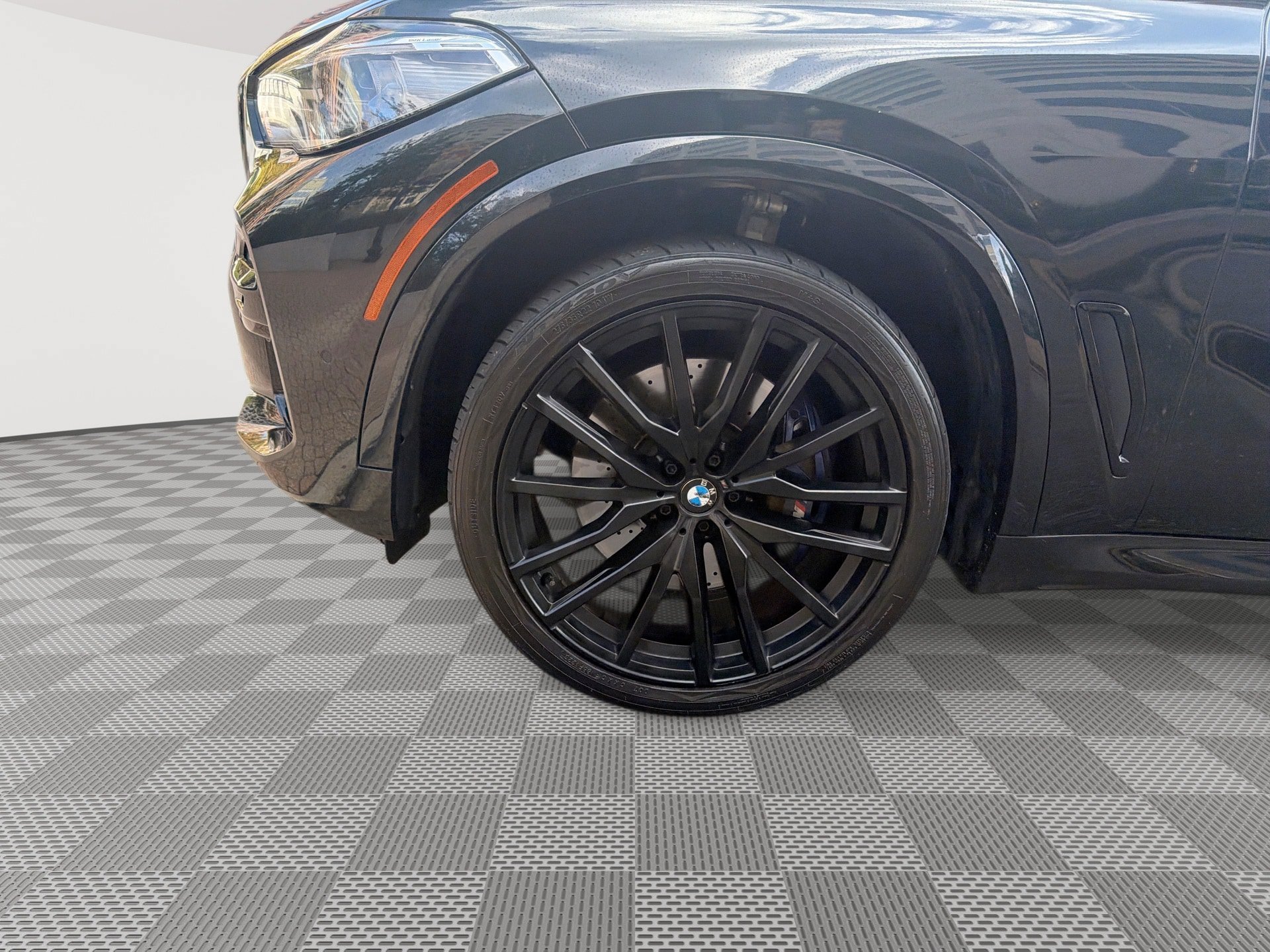 Used 2020 BMW X5 M50i w/ Executive Package AWD/4WD image 19