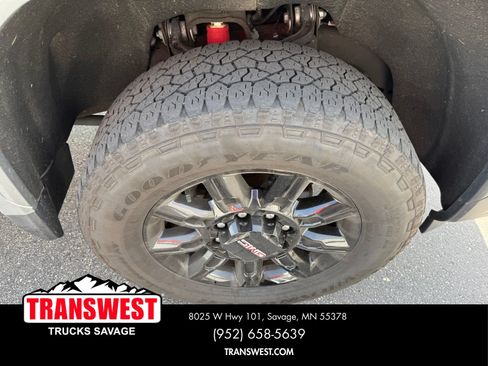 Used 2024 GMC Sierra 3500 AT4 w/ AT4 Premium Plus Package AWD/4WD image 21