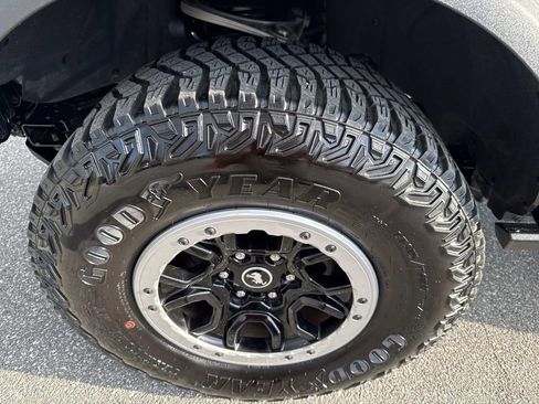 Used 2024 Ford Bronco Badlands w/ Sasquatch Package image 13