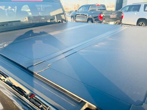 Used 2021 GMC Sierra 1500 AT4 image 35