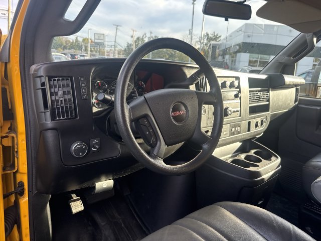 Used 2023 GMC Savana 3500 Extended w/ Power Convenience Package RWD image 10