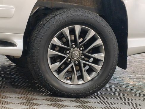 Used 2015 Lexus GX 460 Luxury AWD/4WD image 64
