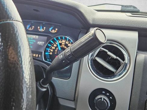 Used 2012 Ford F150 XLT w/ XLT Chrome Pkg image 15