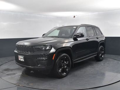 New 2025 Jeep Grand Cherokee Limited w/ Black Appearance Package