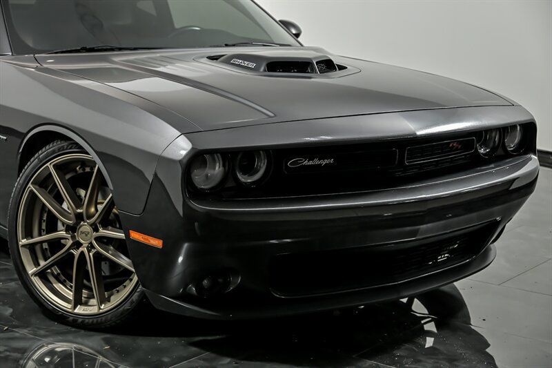 Used 2016 Dodge Challenger R/T Plus RWD image 2