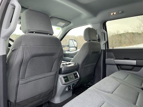 Used 2025 Ford F150 XLT w/ Equipment Group 302A MID image 36