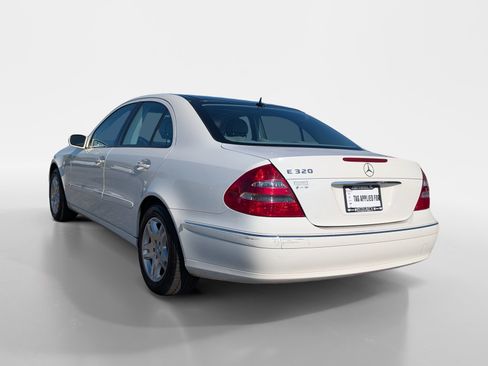 Used 2004 Mercedes-Benz E 320 Sedan image 4