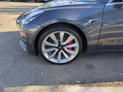 Used 2019 Tesla Model 3 Performance image 23