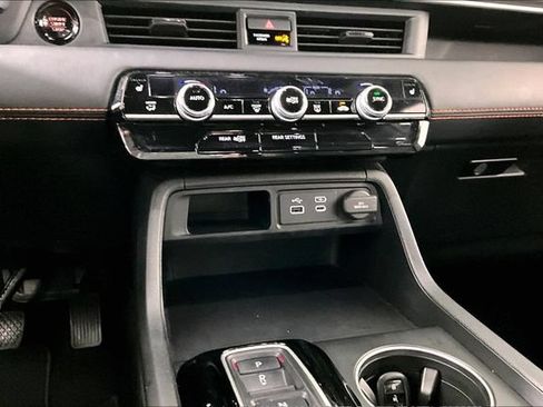 Used 2024 Honda Pilot Sport image 8