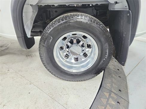 Used 2025 GMC Sierra 3500 Denali w/ Technology Package image 47