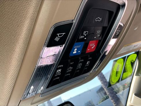 Used 2020 RAM 1500 Laramie image 33