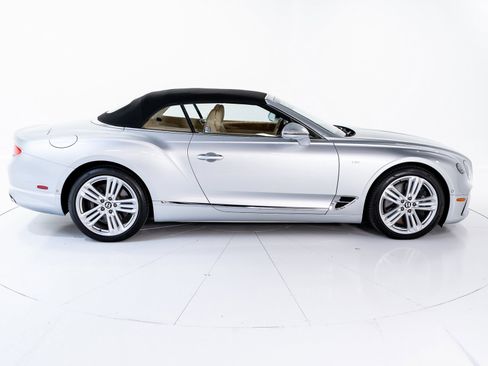 Certified 2022 Bentley Continental GT image 13