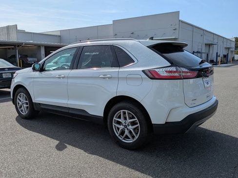 Certified 2022 Ford Edge SEL w/ Convenience Package image 5