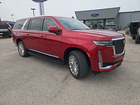 Used 2024 Cadillac Escalade ESV Premium Luxury image 10