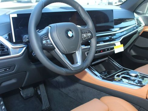 Used 2026 BMW X5 xDrive40i AWD/4WD image 12