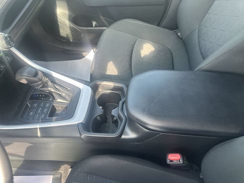 Used 2021 Toyota RAV4 XLE w/ Convenience Package AWD/4WD image 27