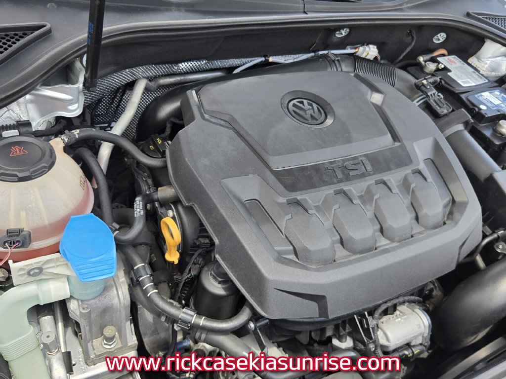 Used 2018 Volkswagen Passat 2.0T SE FWD image 19