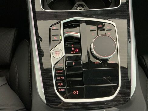 New 2026 BMW X5 xDrive40i w/ M Sport Package image 14