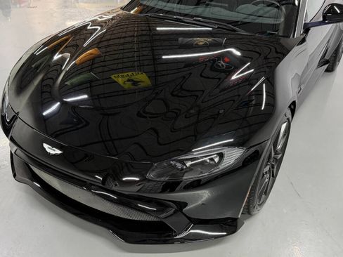 Used 2019 Aston Martin V8 Vantage Coupe RWD image 27