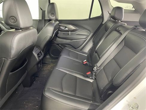 Used 2024 GMC Terrain SLT w/ Infotainment Package II image 12