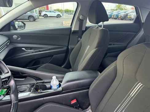 Used 2021 Hyundai Elantra SEL w/ Convenience Package FWD image 10