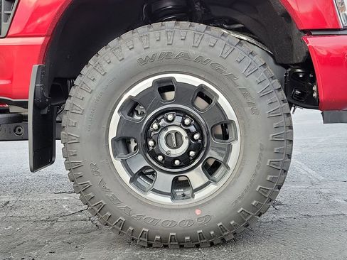 New 2026 Ford F250 Lariat w/ Tremor Off-Road Package image 9