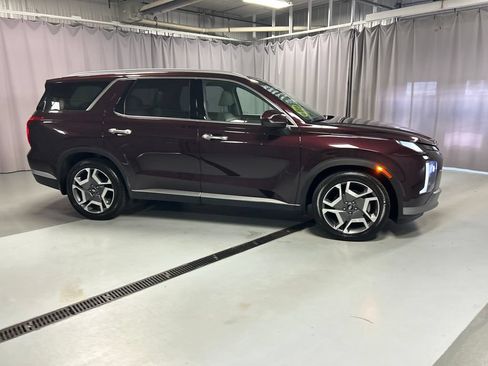 Used 2023 Hyundai Palisade Limited w/ Cargo Package FWD image 8