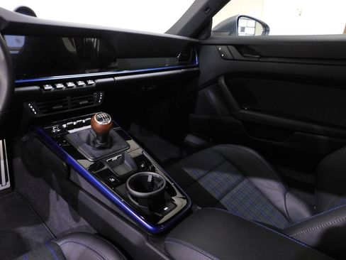 Used 2025 Porsche 911 Carrera T RWD image 85