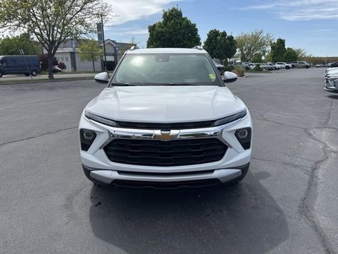 New 2026 Chevrolet TrailBlazer LT w/ LT Cold Weather Package AWD/4WD image 2