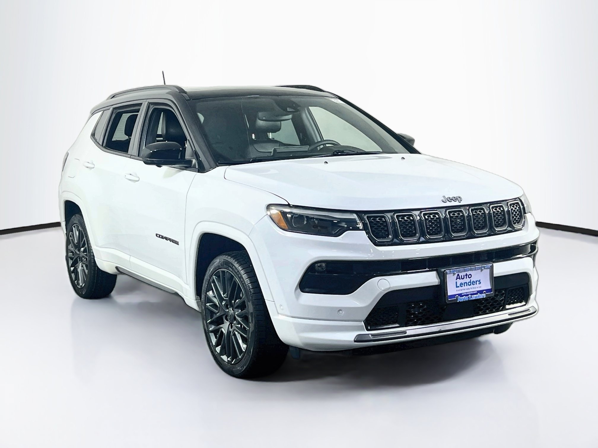 Used 2023 Jeep Compass High Altitude w/ Driver Assist Group I AWD/4WD image 3