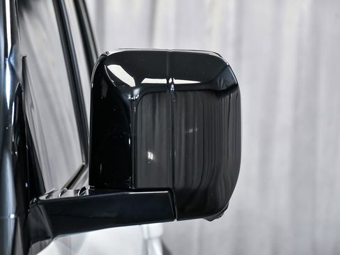 Used 2021 Land Rover Defender 110 SE AWD/4WD image 87