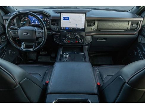 Used 2022 Ford Expedition Max Limited image 12