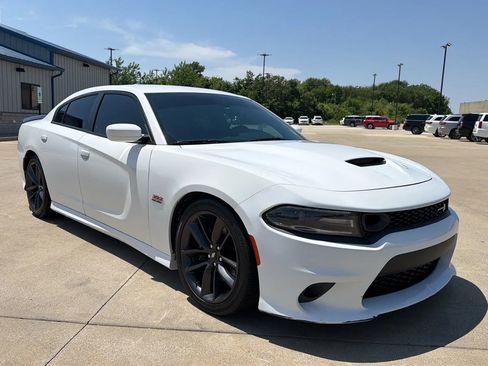 Used 2019 Dodge Charger Scat Pack RWD image 29