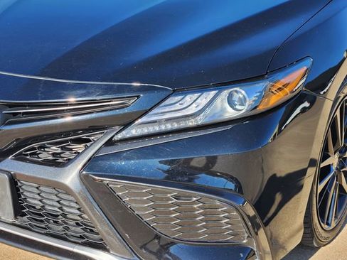 Used 2023 Toyota Camry XSE image 7