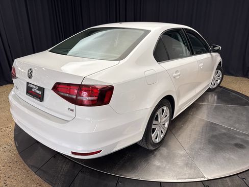 Used 2017 Volkswagen Jetta S image 9