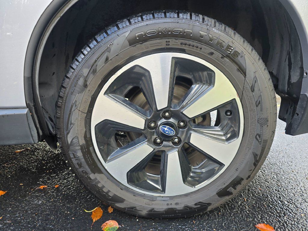 Used 2017 Subaru Forester 2.5i Limited AWD/4WD image 6