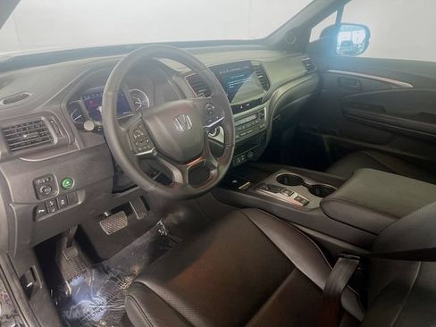 Used 2024 Honda Passport EX-L image 11