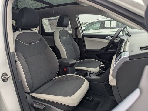 New 2026 Volkswagen Taos SE AWD/4WD image 32
