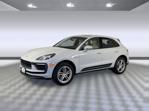 Used 2022 Porsche Macan AWD/4WD image 1