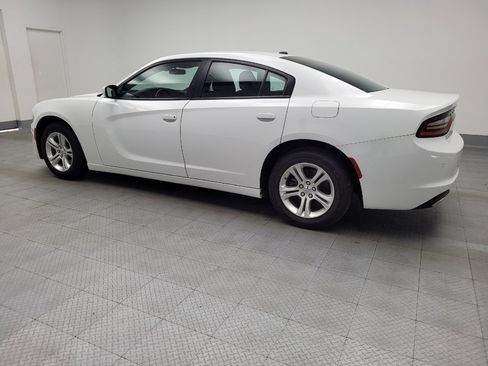 Used 2022 Dodge Charger SXT RWD image 3