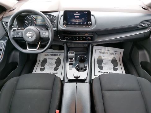 Used 2023 Nissan Rogue S image 9