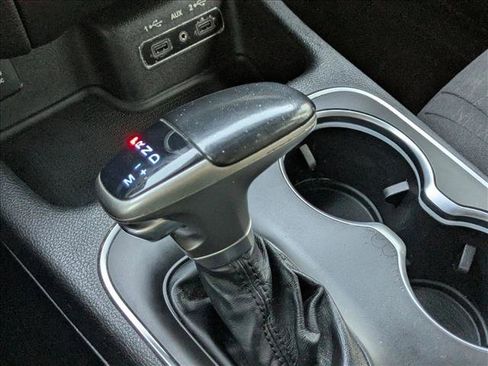 Used 2020 Dodge Durango SXT image 13