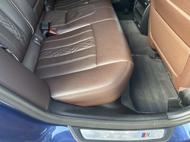 Used 2021 BMW M550i xDrive w/ Executive Package AWD/4WD image 24