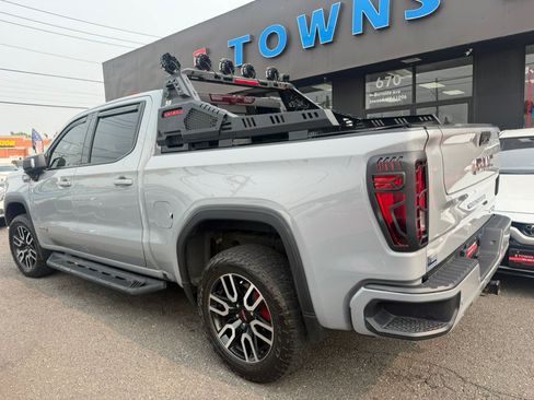 Used 2024 GMC Sierra 1500 AT4 w/ Technology Package AWD/4WD image 11