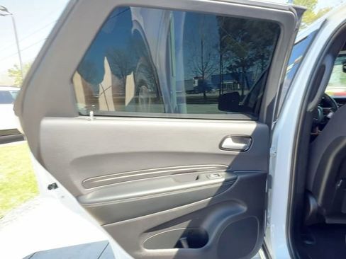 Used 2023 Dodge Durango SXT image 38