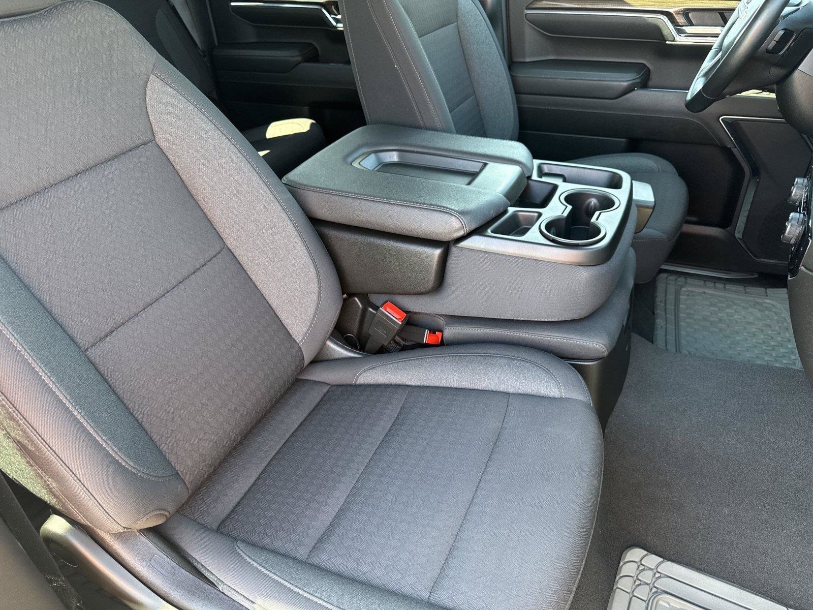 Used 2024 Chevrolet Silverado 1500 LT AWD/4WD image 31